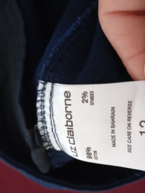 Liz Clairborne Navy Blue Slim Ankle Pants. - Picture 6 of 7